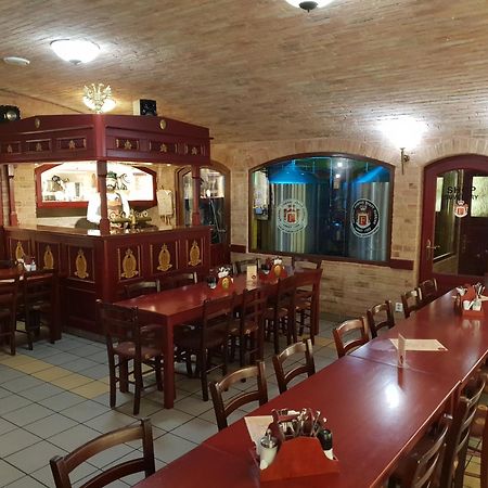 Hotel Cisar Ferdinand Loket Zewnętrze zdjęcie