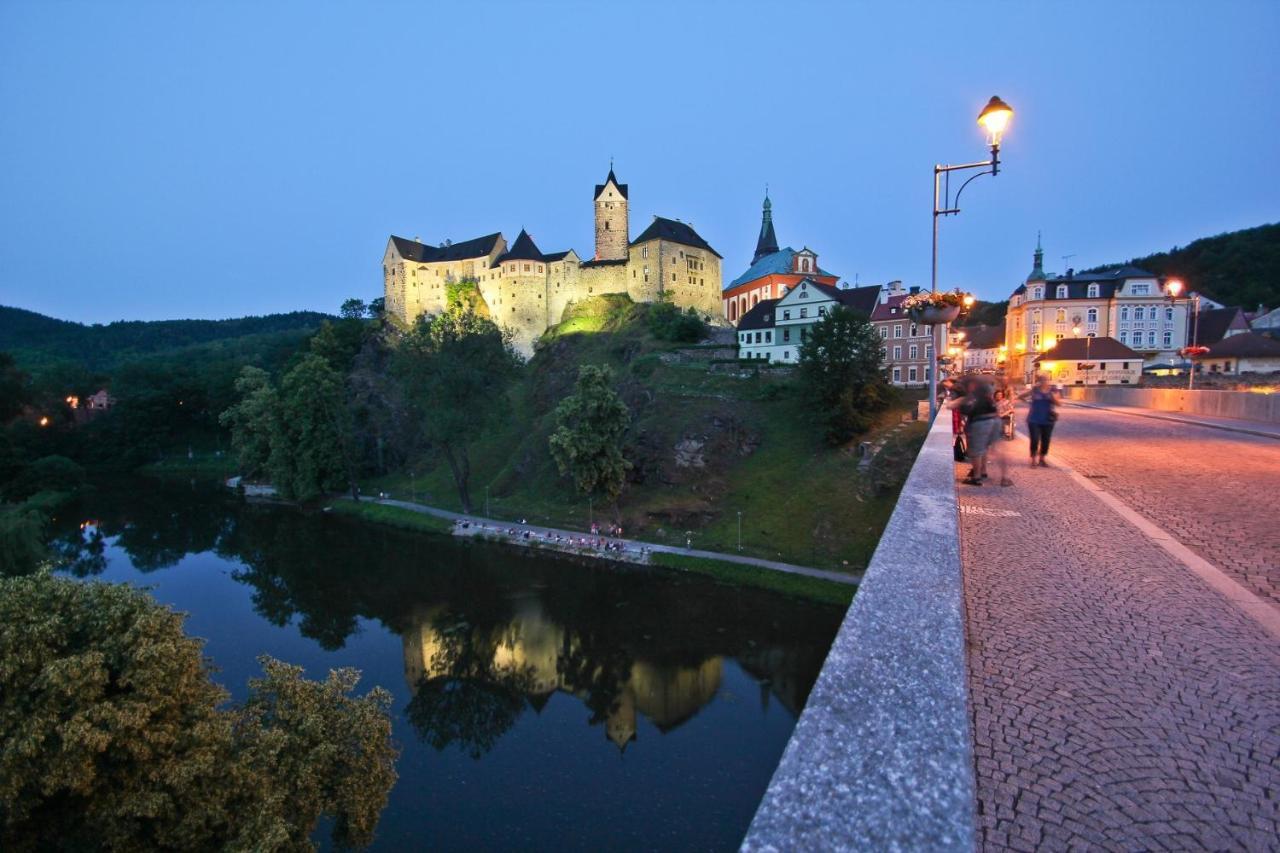Hotel Cisar Ferdinand Loket Zewnętrze zdjęcie