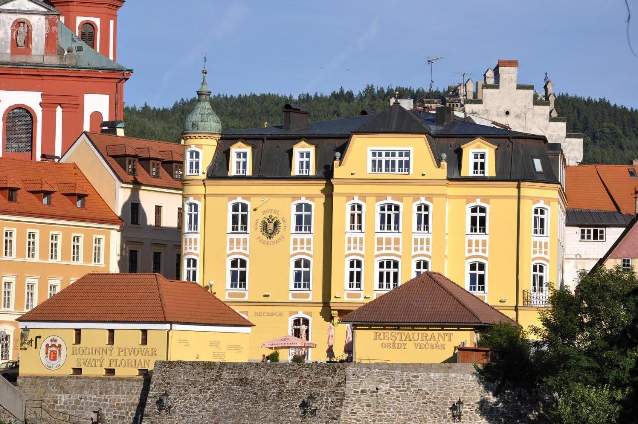 Hotel Cisar Ferdinand Loket Zewnętrze zdjęcie