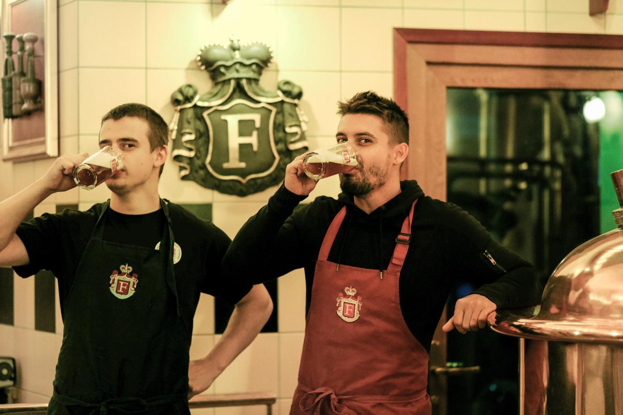 Hotel Cisar Ferdinand Loket Zewnętrze zdjęcie