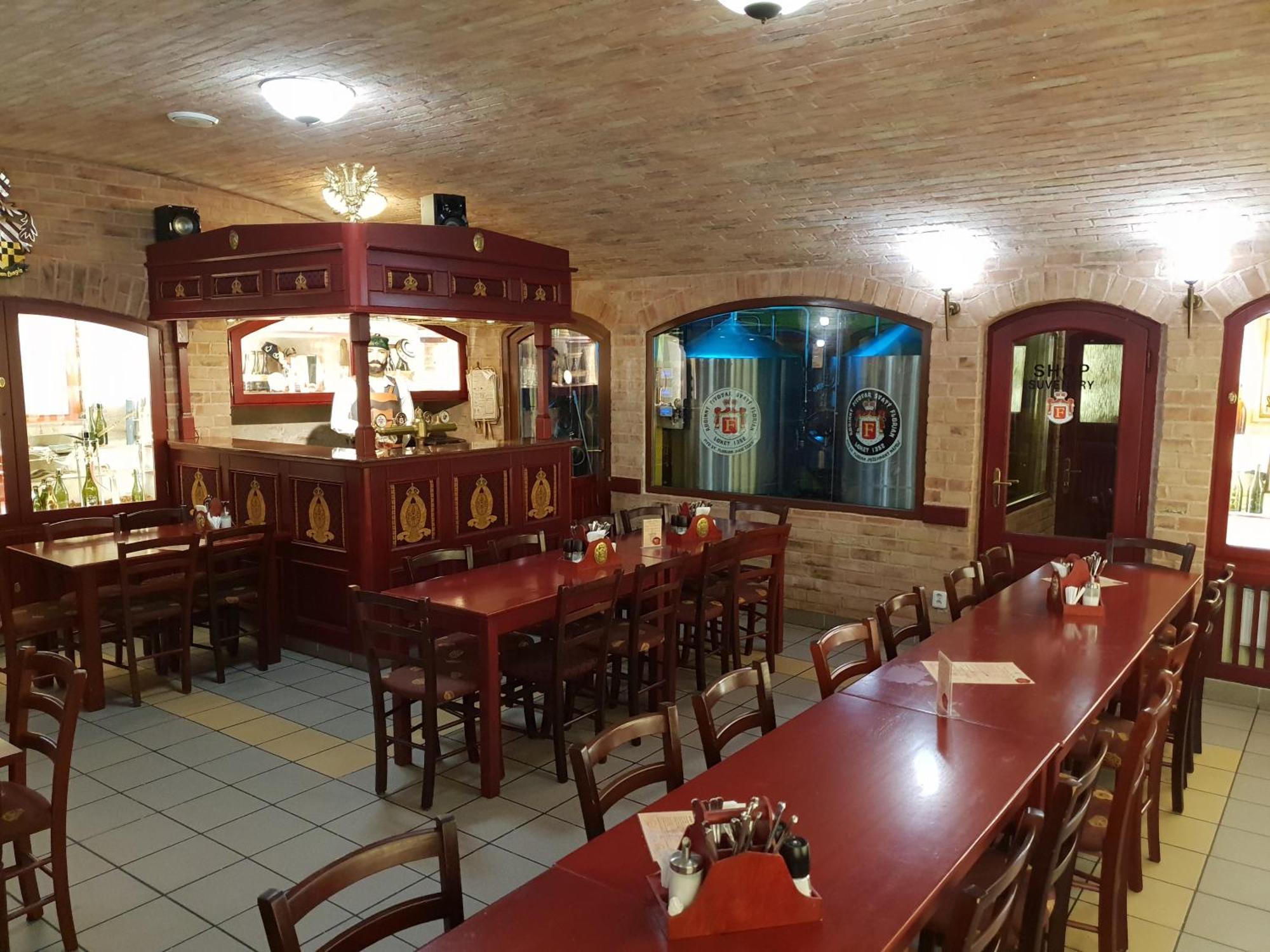Hotel Cisar Ferdinand Loket Zewnętrze zdjęcie