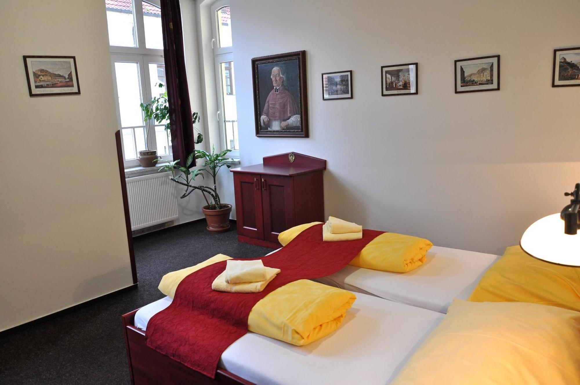 Hotel Cisar Ferdinand Loket Zewnętrze zdjęcie