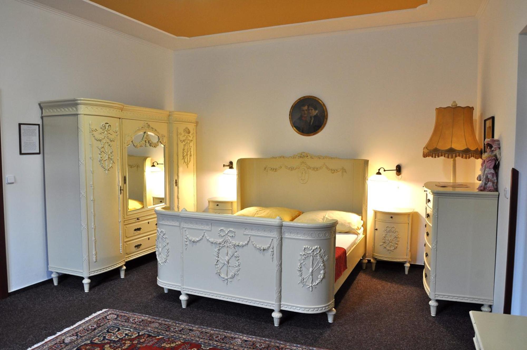 Hotel Cisar Ferdinand Loket Zewnętrze zdjęcie